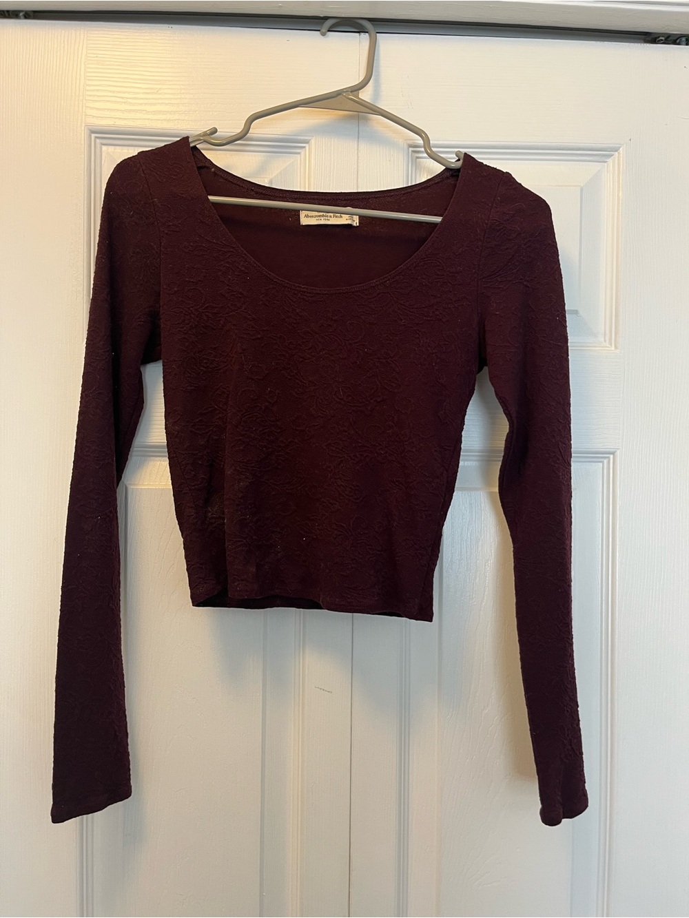 Abercrombie & Fitch Long Sleeve Scoop Crop Top - Wine